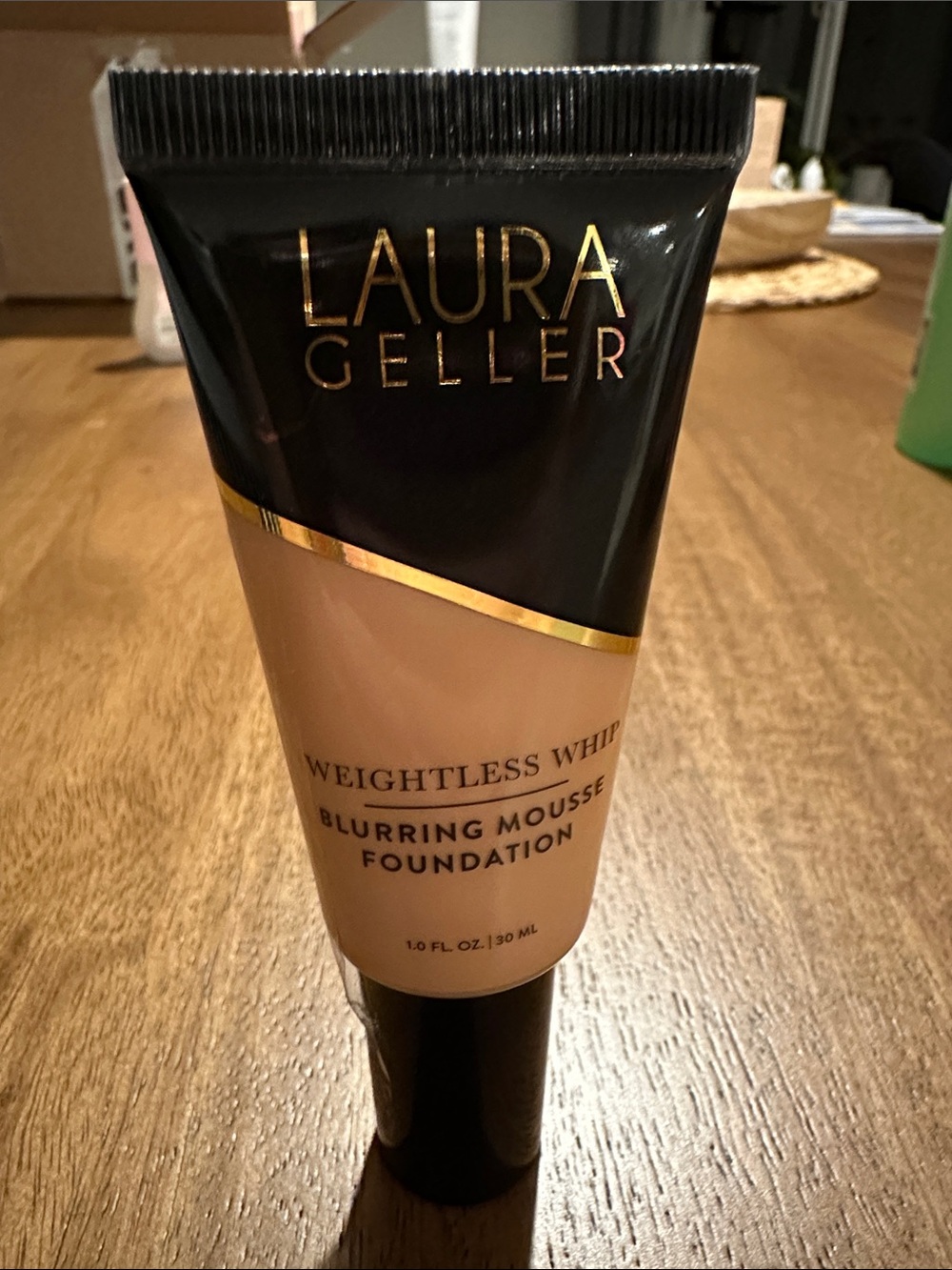 🆕 Laura Geller Weightless Whip Blurring Mousse Foundation - Light - still sealed